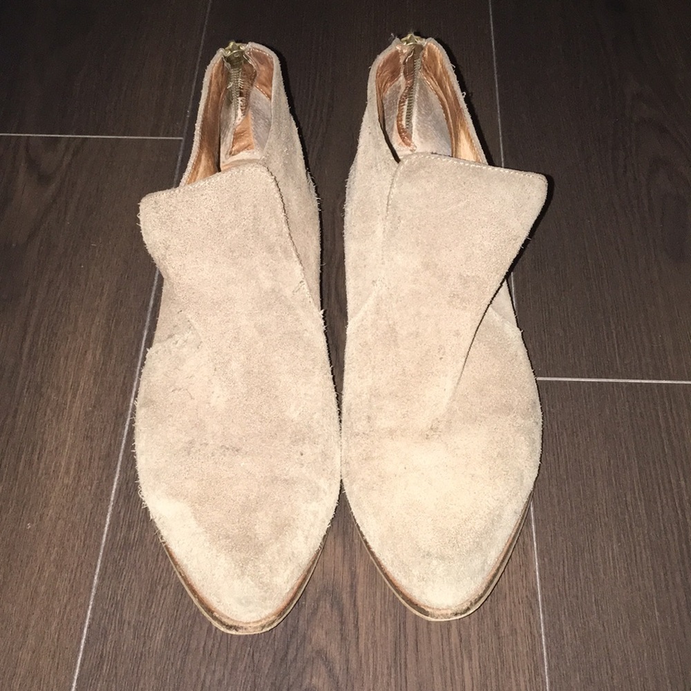 Sand booties